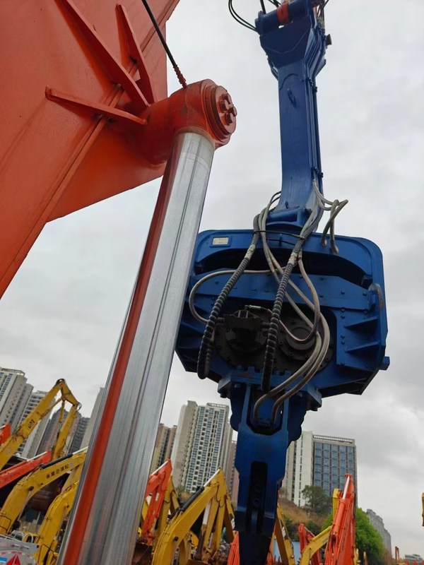 Υψηλής απόδοσης εκσκαφέας Hitachi 470 LC-3: Ο επόμενος βαρύς συνεργάτης σας!