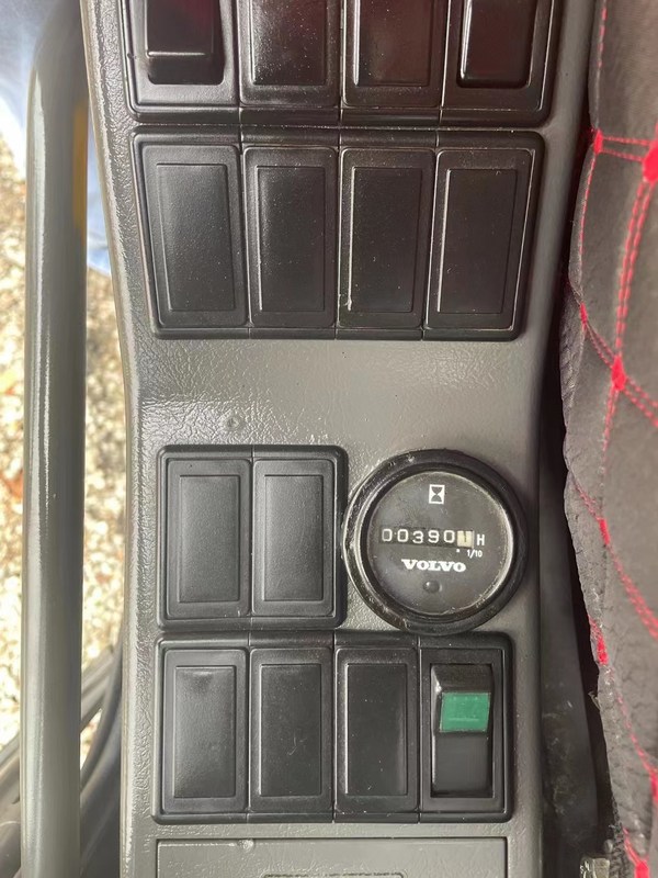 Χρησιμοποιούμενος εκσκαφέας EC140 σε καλή κατάσταση για τα βαριά καθήκοντά σας, ρωτήστε τώρα!