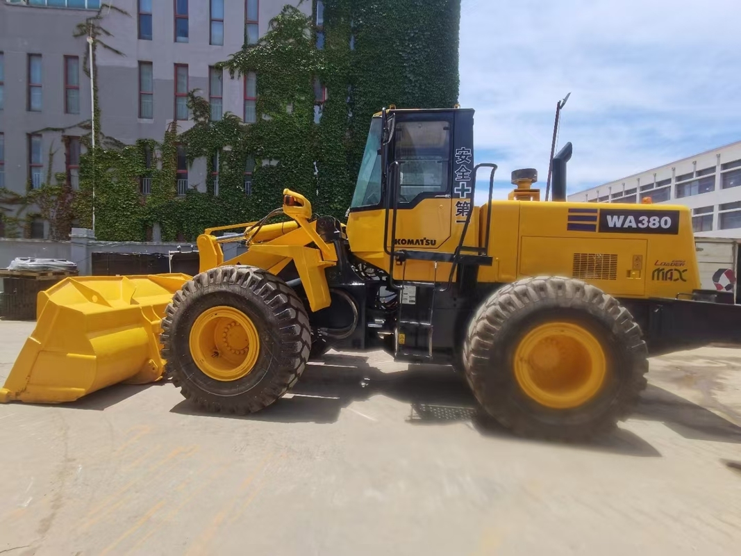 Χρησιμοποιημένο αρχικό φορτιστή 380wa Komatsu σε καλή κατάσταση για δίκαιη τιμή