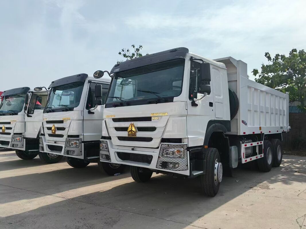 Χρησιμοποιημένο 6X4 Howo Sinotruk 371 Heavy Truck CNG LNG Tractor Head με Fast Gear Box Diesel Fuel Left Steering Van Cargo Tank China