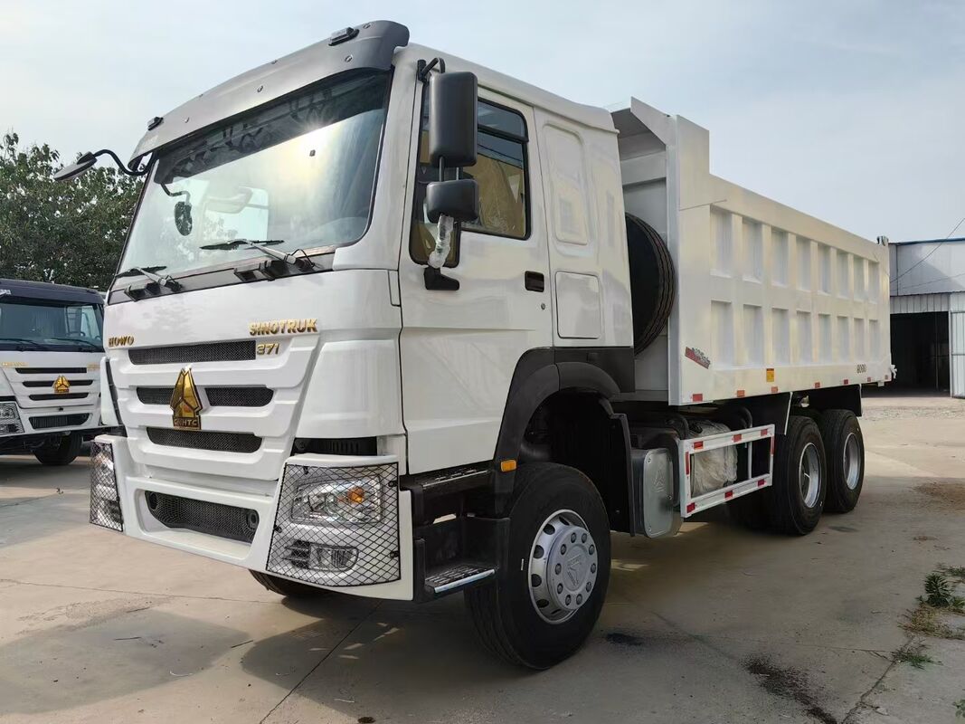 Χρησιμοποιημένο 6X4 Howo Sinotruk 371 Heavy Truck CNG LNG Tractor Head με Fast Gear Box Diesel Fuel Left Steering Van Cargo Tank China