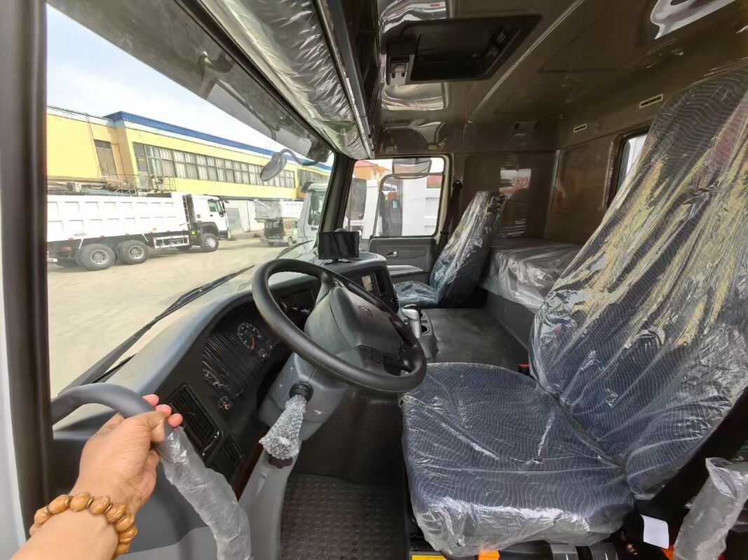 Χρησιμοποιημένο 6X4 Howo Sinotruk 371 Heavy Truck CNG LNG Tractor Head με Fast Gear Box Diesel Fuel Left Steering Van Cargo Tank China