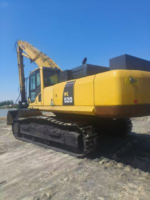 Μια καλά συντηρημένη Komatsu 520 είναι διαθέσιμη για όποιον θέλει μια σοβαρή εκσκαφέα.